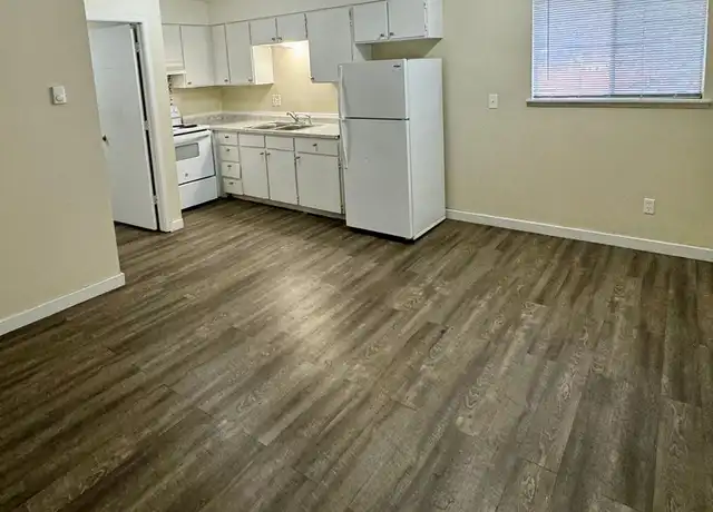 Property at 702 N 2nd St Unit 10, Yakima, WA, 98901, 1 bed, 1 bath, [object Object]