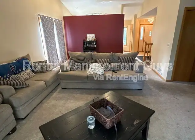 Property at 726 E Nicollet Blvd, Burnsville, MN, 55337, 4 beds, 2 baths, [object Object]