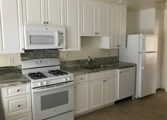 Property at 302 S The Strand Unit 3, Oceanside, CA, 92054, 1 bed, 1 bath, [object Object]