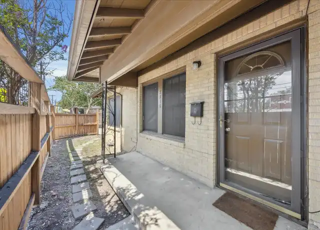 Property at 2216 Manor Rd, Austin, TX, 78722, 2 beds, 1 bath, [object Object]
