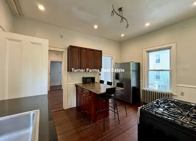 Property at 76 Curtis St Unit 1, Somerville, MA, 02144, 5 beds, 1 bath, [object Object]