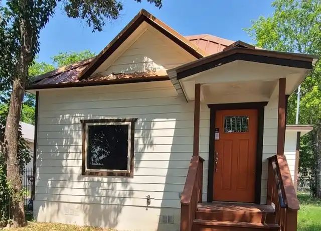 Property at 222 Spruce St, San Antonio, TX, 78203, 3 beds, 2 baths, [object Object]