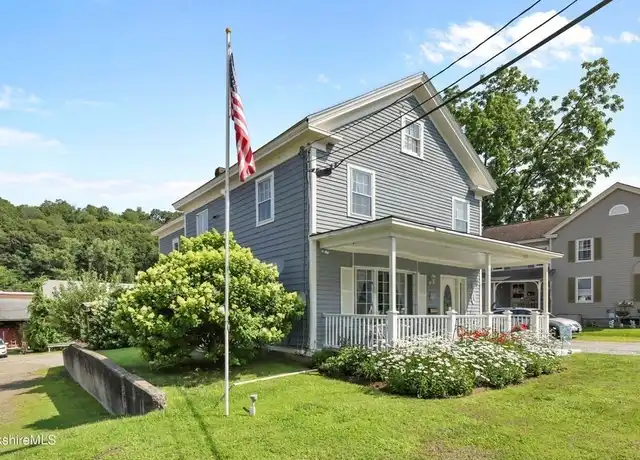 Property at 125 Center St Unit 1, Lee, MA, 01238, 2 beds, 1.5 baths, [object Object]