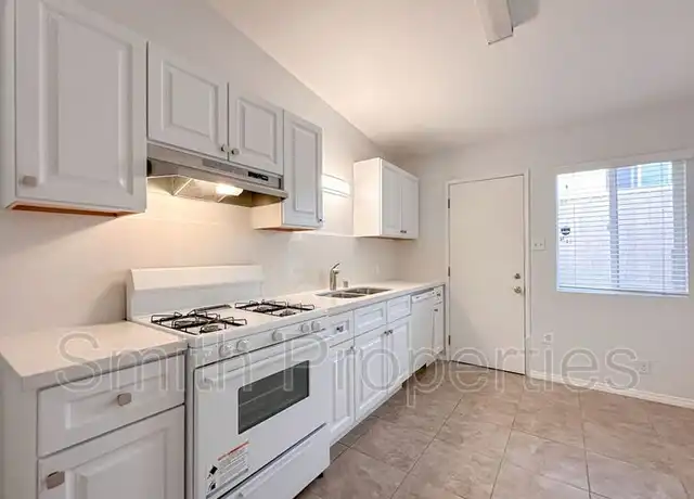 Property at 2204 Carnegie Ln Unit B, Redondo Beach, CA, 90278, 2 beds, 1 bath, [object Object]