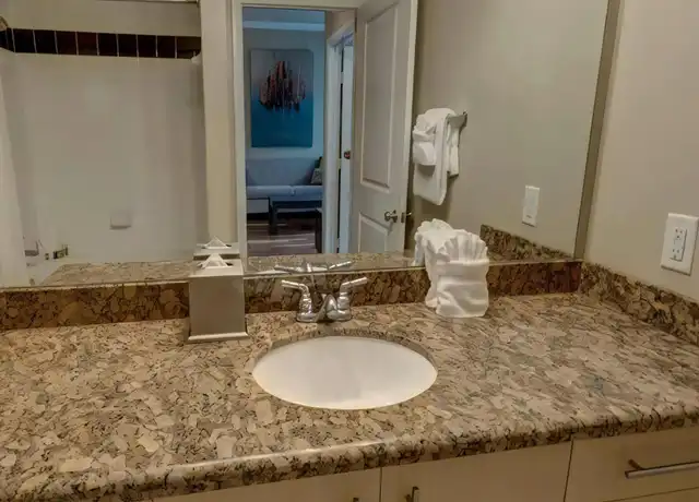 Property at 2901 Cityplace West Blvd, Dallas, TX, 75204, 1 bed, 1 bath, [object Object]