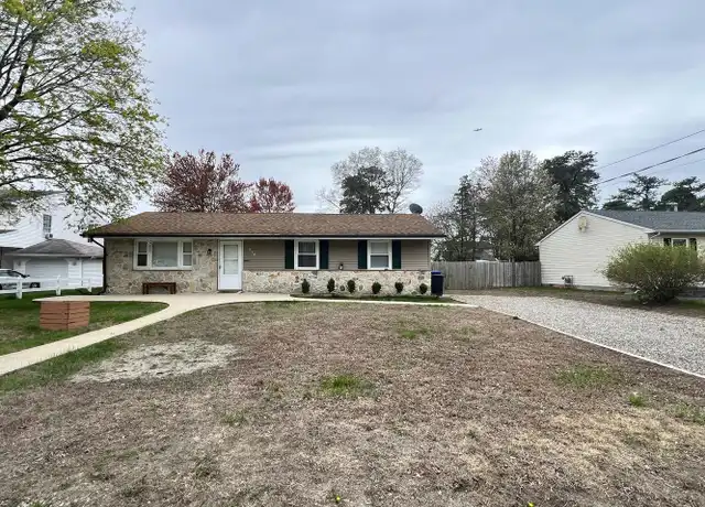Property at 424 Chippewa Trl, Browns Mills, NJ, 08015, 4 beds, 2 baths, [object Object]