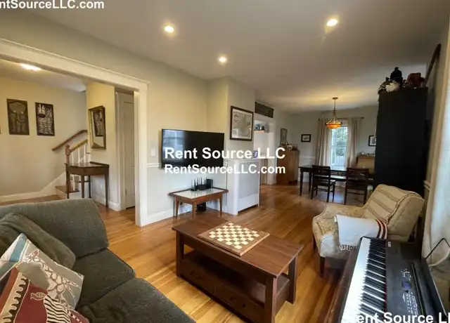 Property at 19 Tyler Ave, Medford, MA, 02155, 3 beds, 1 bath, [object Object]
