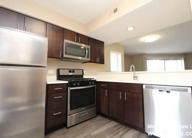Property at 818 W Willow St, Chicago, IL, 60614, 1 bed, 1 bath, [object Object]
