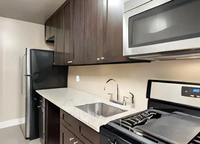 Property at 4416 Holly St Unit 1N, Kansas City, MO, 64111, 2 beds, 1 bath, [object Object]