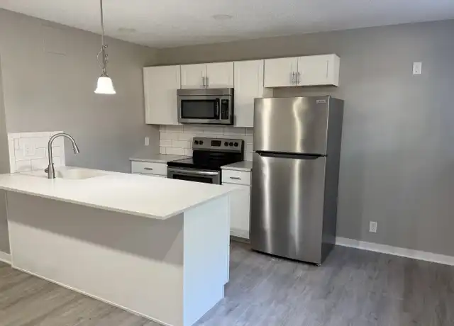 Property at 1010 S 29th St Unit 7, Omaha, NE, 68105, 1 bed, 1 bath, [object Object]