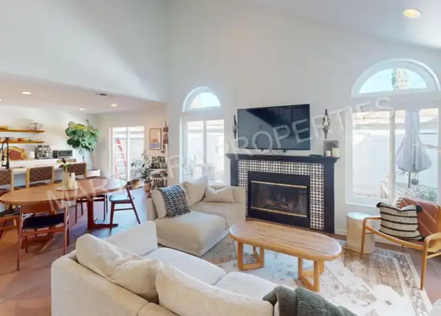 Property at 294 Carefree Ln, Costa Mesa, CA, 92627, 3 beds, 2.5 baths, [object Object]