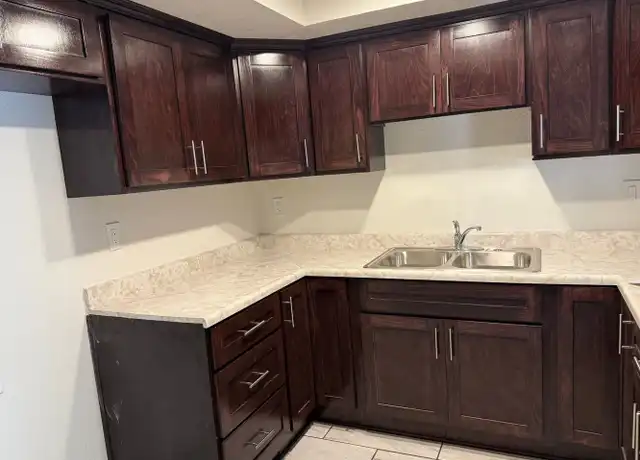 Property at 1001 S Lyon St Unit 4-S, Santa Ana, CA, 92705, 2 beds, 2 baths, [object Object]
