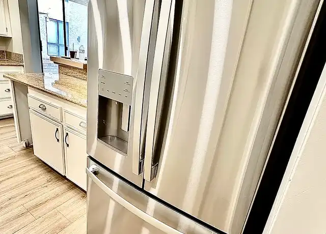 Property at 11908 Montana Ave, Los Angeles, CA, 90049, 2 beds, 2 baths, [object Object]