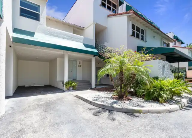 Property at 316 N Lake Dr, Lantana, FL, 33462, 2 beds, 2.5 baths, [object Object]