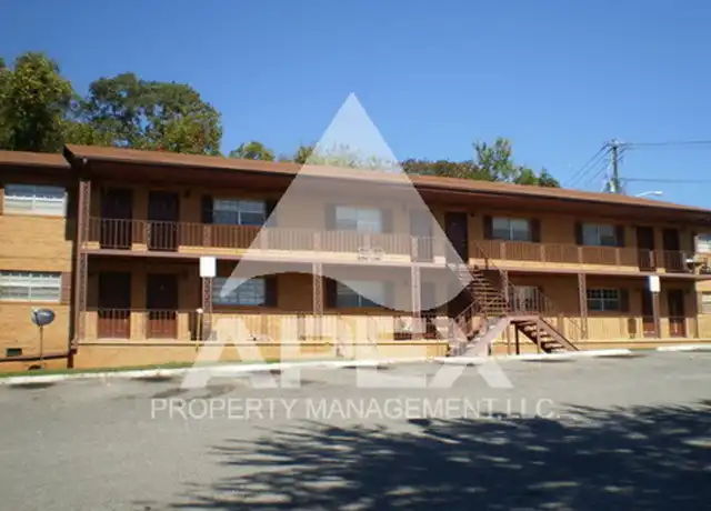 Property at 1221 W Parkway Ave Unit 4, Knoxville, TN, 37912, 1 bed, 1 bath, [object Object]