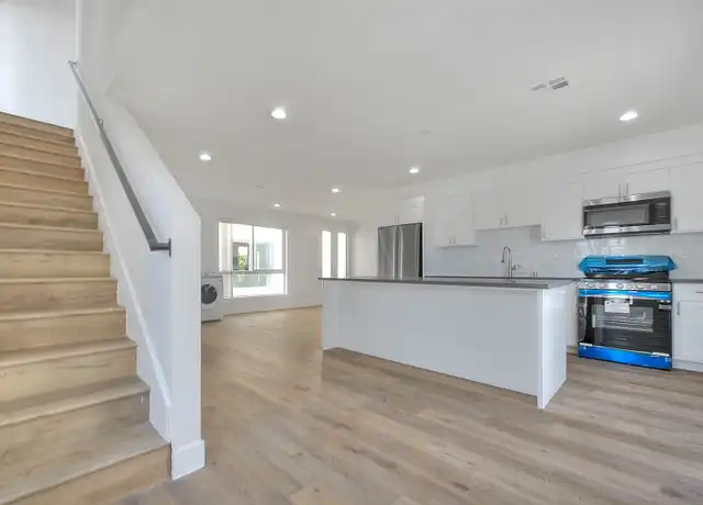 Property at 11732 1/2 Hamlin St Unit 11732 1/2, North Hollywood, CA, 91606, 4 beds, 3 baths, [object Object]