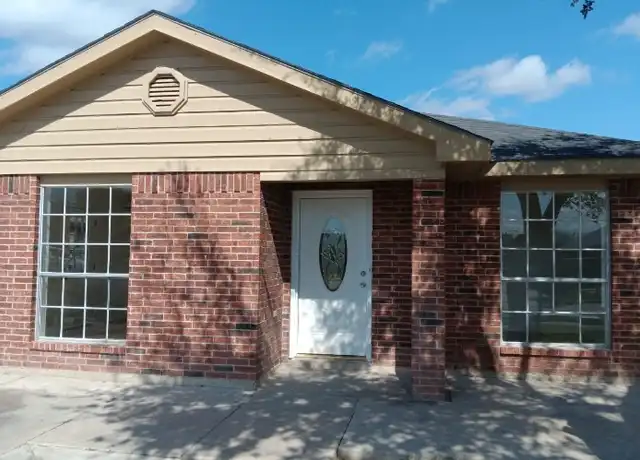 Property at 710 W Starr Ave, Pharr, TX, 78577, 3 beds, 2 baths, [object Object]