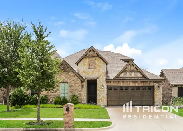 Property at 334 Southhill Dr, Waxahachie, TX, 75165, 4 beds, 3 baths, [object Object]