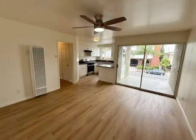 Property at 283 Redondo Ave Unit 5, Long Beach, CA, 90803, 2 beds, 1 bath, [object Object]