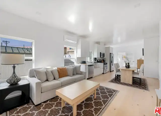 Property at 117 W Channel Rd Unit 115, Santa Monica, CA, 90402, 1 bed, 1.5 baths, [object Object]