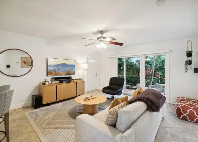 Property at 49 SE 7th Ave Unit 1, Delray Beach, FL, 33483, 2 beds, 1 bath, [object Object]