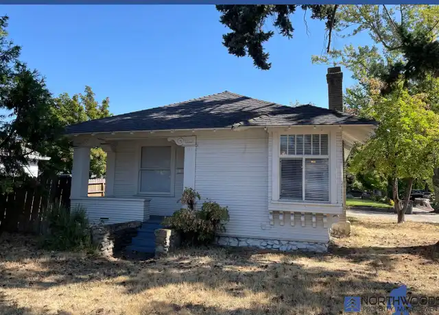 Property at 204 Crater Lake Ave, Medford, OR, 97504, 2 beds, 2 baths, [object Object]