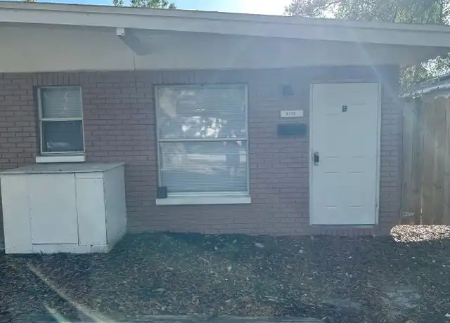 Property at 8728 N Mandarine Pl Unit B, Tampa, FL, 33617, 2 beds, 1 bath, [object Object]