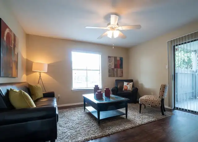 Property at Clarewood Apartments - 1400 Clarewood Dr, San Marcos, TX, 78666, 1-3 bed, 1-2 bath, [object Object]