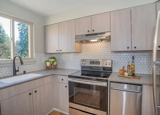 Property at Parkside Browne's Addition - 2315 W 2nd Ave, Spokane, WA, 99201, 1-2 bed, 1 bath, [object Object]