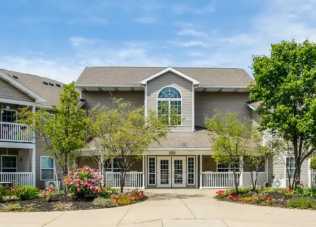 Property at Hopkins Court Apartments - 2250 N French Rd, Getzville, NY, 14068, 1-2 bed, 1 bath, [object Object]