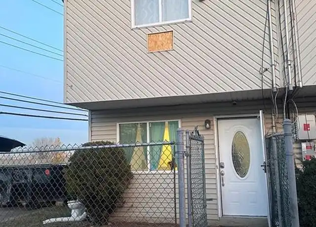 Property at 15 Betty Ct, Staten Island, NY, 10303, 3 beds, 1 bath, [object Object]