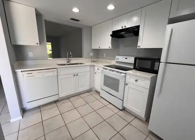 Property at 1017 Pine Isle Ln #1017, Naples, FL, 34112, 2 beds, 1 bath, [object Object]