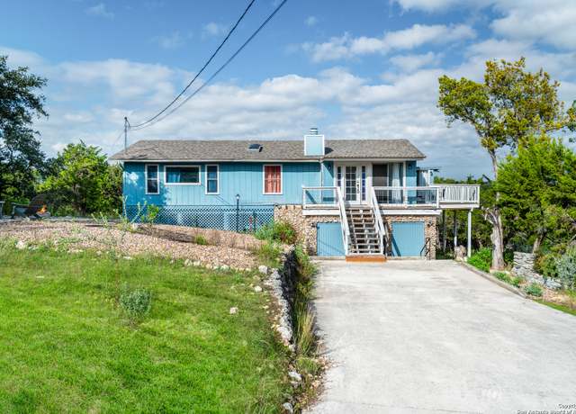 Photo of 193 Black Oak Dr, Canyon Lake, TX 78133