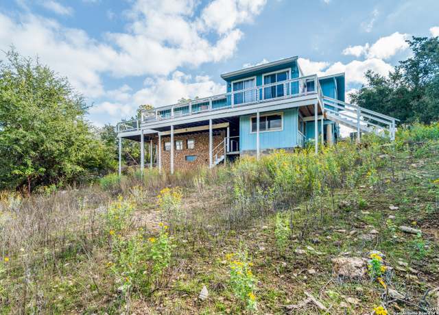 Photo of 193 Black Oak Dr, Canyon Lake, TX 78133