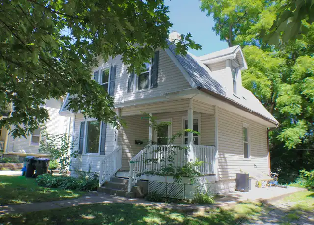 Property at 614 N Gilbert St, Iowa City, IA, 52245, 1 bed, 1 bath, [object Object]