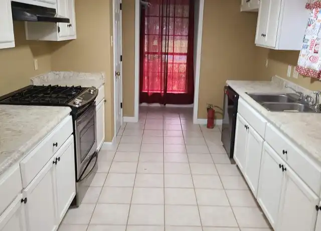 Property at 511 Ponderosa Dr, Baton Rouge, LA, 70819, 5 beds, 3 baths, [object Object]