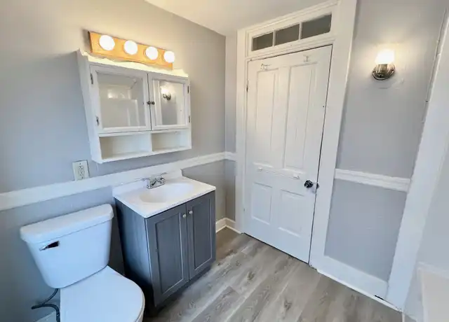 Property at 164 S Locust St Unit 2, Janesville, WI, 53548, 1 bed, 1 bath, [object Object]