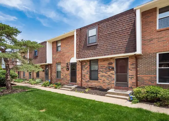 Property at 1766 Willoway Cir S, Columbus, OH, 43220, 2 beds, 1.5 baths, [object Object]