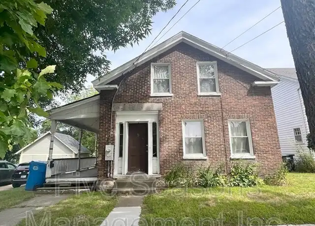 Property at 28 East Ave, Burlington, VT, 05401, 3 beds, 1 bath, [object Object]