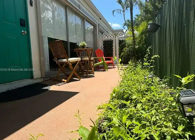 Property at 3725 S Olive Ave Unit C, West Palm Beach, FL, 33405, 2 beds, 1 bath, [object Object]