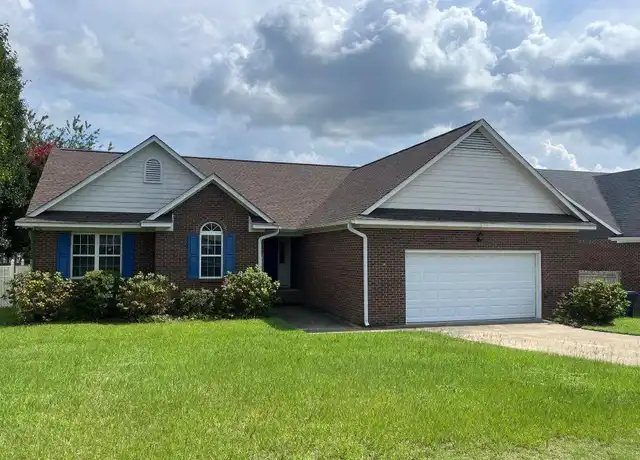 Property at 621 Connaly Dr, Hope Mills, NC, 28348, 3 beds, 2 baths, [object Object]