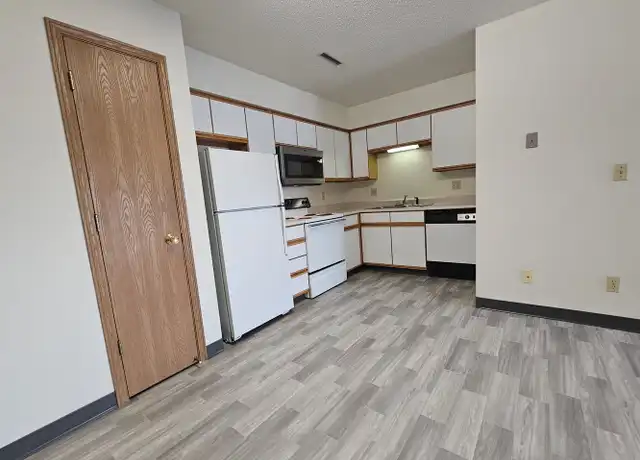 Property at 125 E Boyson Rd #609, Hiawatha, IA, 52233, 2 beds, 1 bath, [object Object]