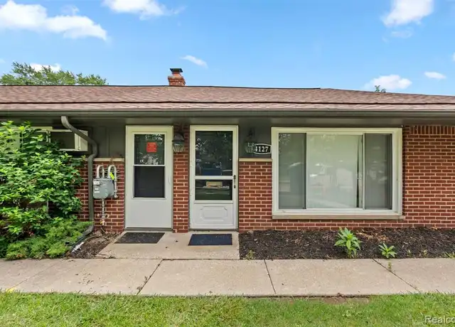 Property at 4127 Kent Rd, Royal Oak, MI, 48073, 2 beds, 1 bath, [object Object]