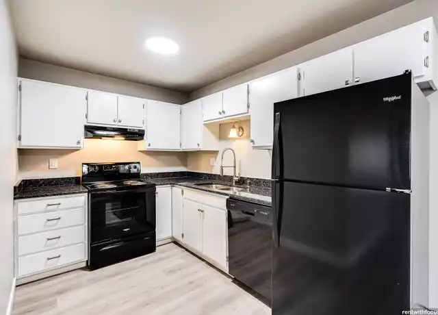 Property at 4110 County Road A Unit 4116 604, Oshkosh, WI, 54901, 1 bed, 1 bath, [object Object]
