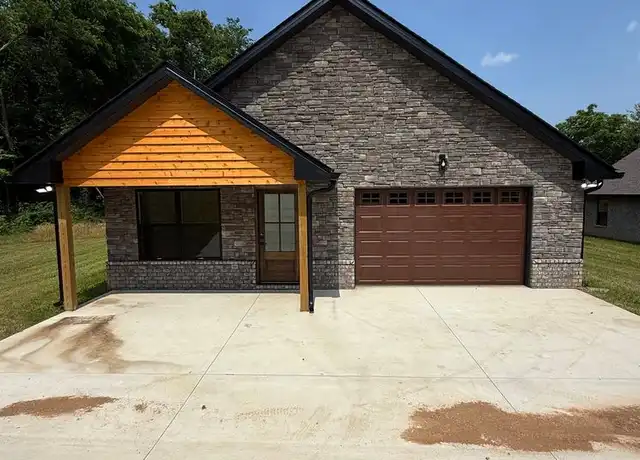 Property at 112 Hooper Dr, Charlotte, TN, 37036, 3 beds, 2 baths, [object Object]