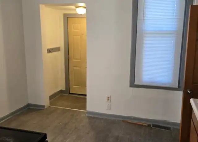 Property at 2632 K St Unit 1, Lincoln, NE, 68510, 1 bed, 1 bath, [object Object]