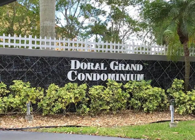 Property at 5795 NW 109th Ave #4, Doral, FL, 33178, 3 beds, 2 baths, [object Object]
