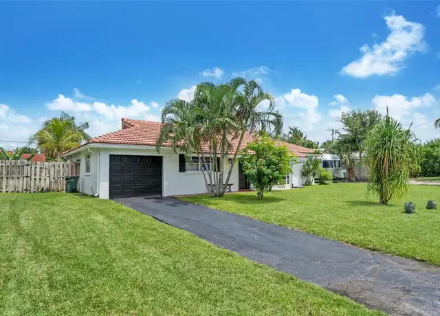 Property at 241 SW 13th St, Boca Raton, FL, 33432, 2 beds, 2 baths, [object Object]