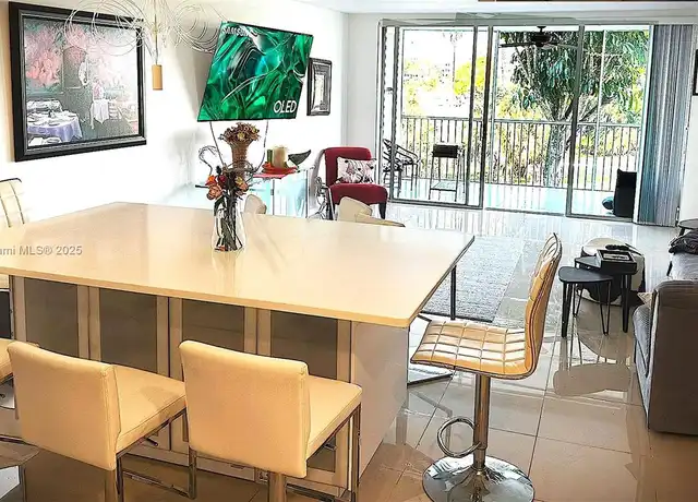 Property at 3051 S Palm Aire Dr #201, Pompano Beach, FL, 33069, 3 beds, 2 baths, [object Object]