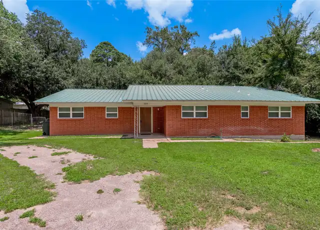 Property at 604 Hayman St, Huntsville, TX, 77340, 4 beds, 2 baths, [object Object]